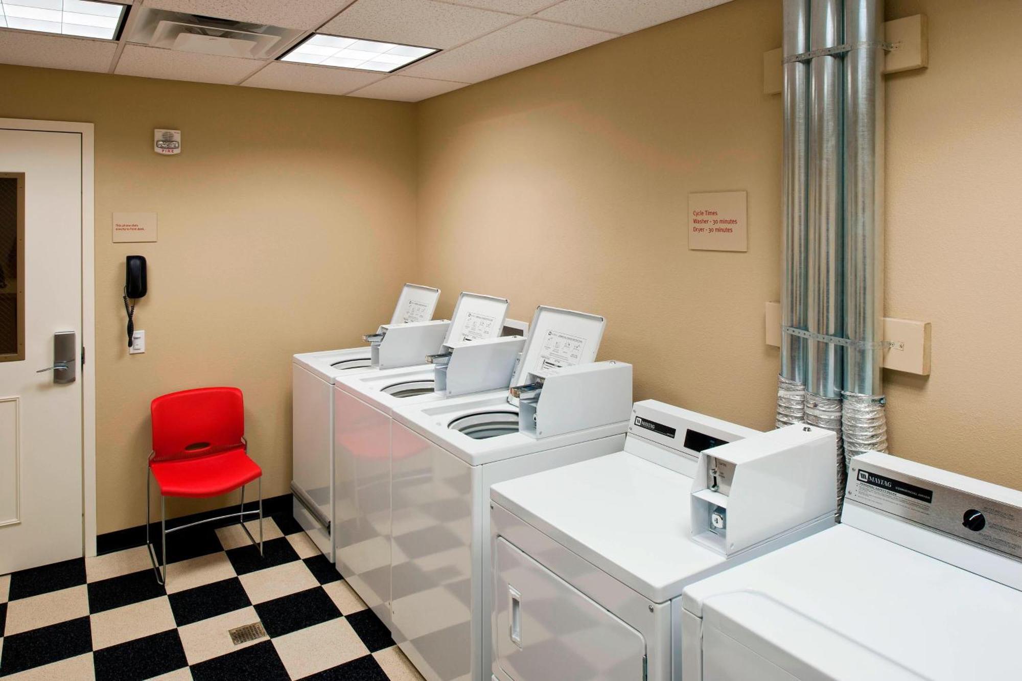 Towneplace Suites By Marriott Bethlehem Easton/Lehigh Valley Hollo Udogodnienia zdjęcie